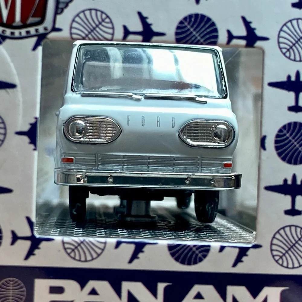 M2 Machines 1965‎ Ford Econoline Truck R64 22-16 Die-cast 1:64 Model NIP 2022